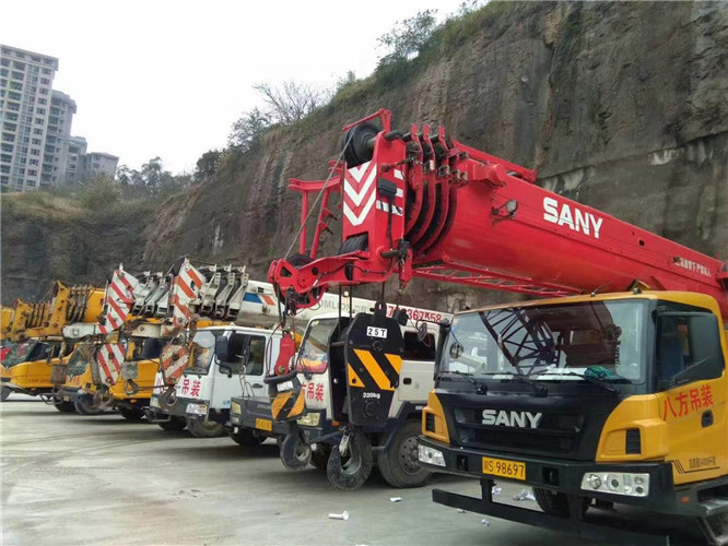 昭觉县吊车出租按什么计费？台班费、单次费、里程费怎么算？